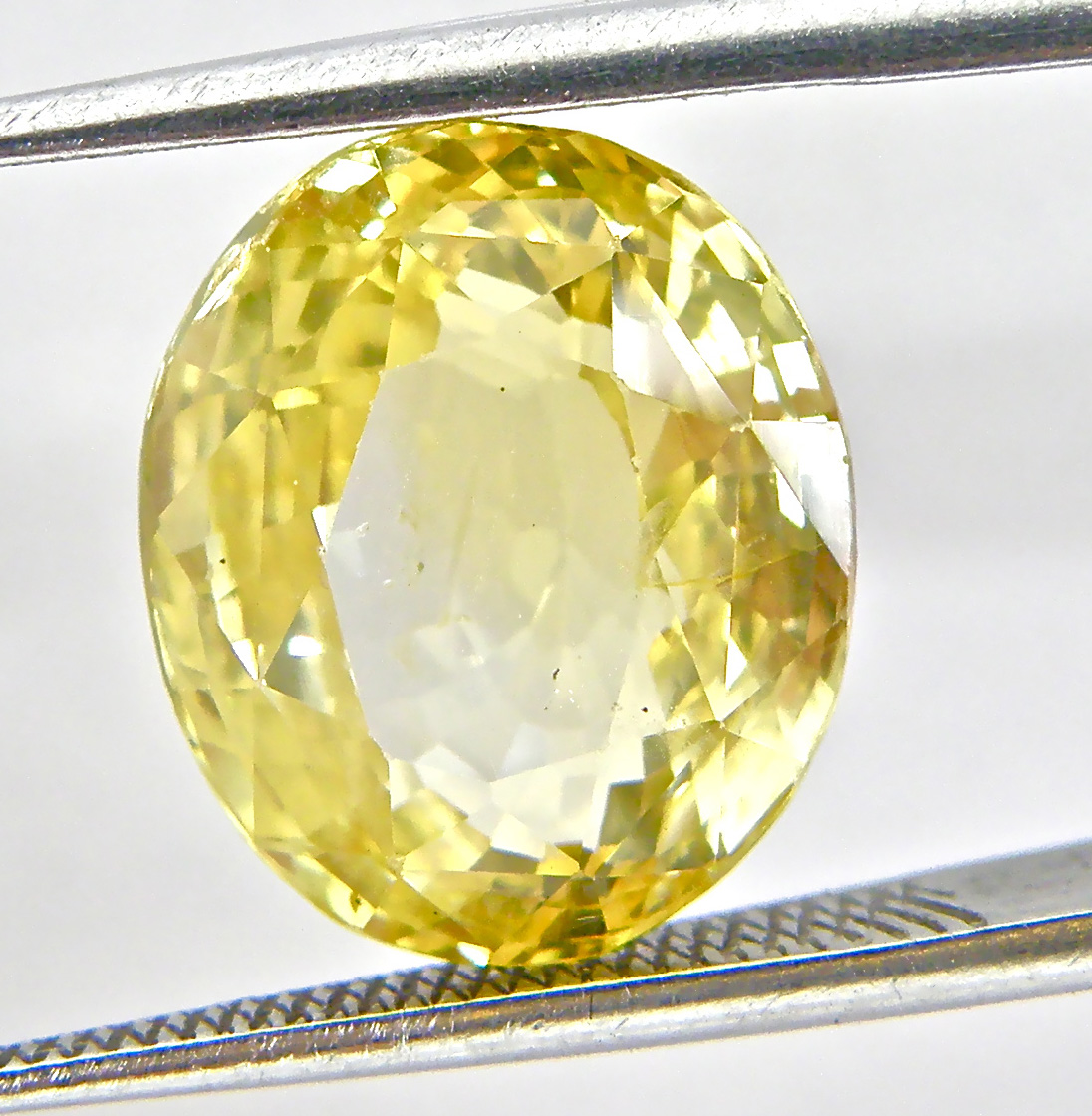 Yellow Sapphire Gemstone